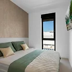 Cozy Apartment In Brodarica With House Sea View *