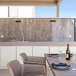 Apartamento Cozy Apartment In Brodarica With House Sea View