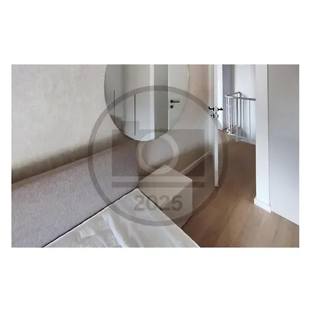 Apartment Stunning In Brodarica