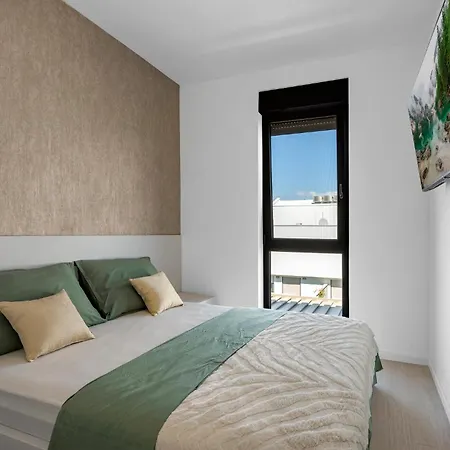 2 Bedroom Beautiful In *