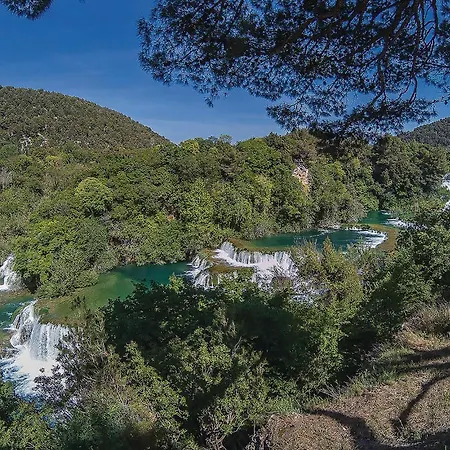 2 Bedroom Beautiful In Apartamento Brodarica (Sibenik-Knin)