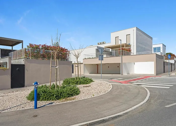 Stunning In * Brodarica (Sibenik-Knin)